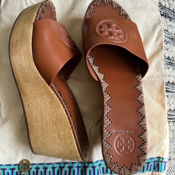 Tory Burch Open-Toe, Tan Wedges (Women's Size 8) - Picture 10 of 11